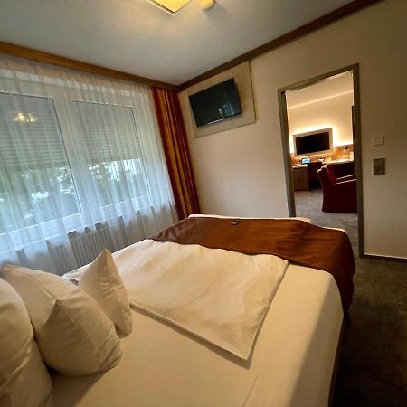 Hotel Merkur 兰施图尔 外观 照片