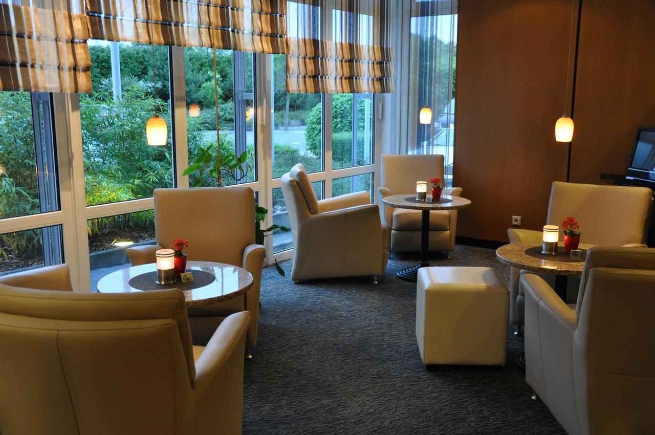 Hotel Merkur 兰施图尔 外观 照片