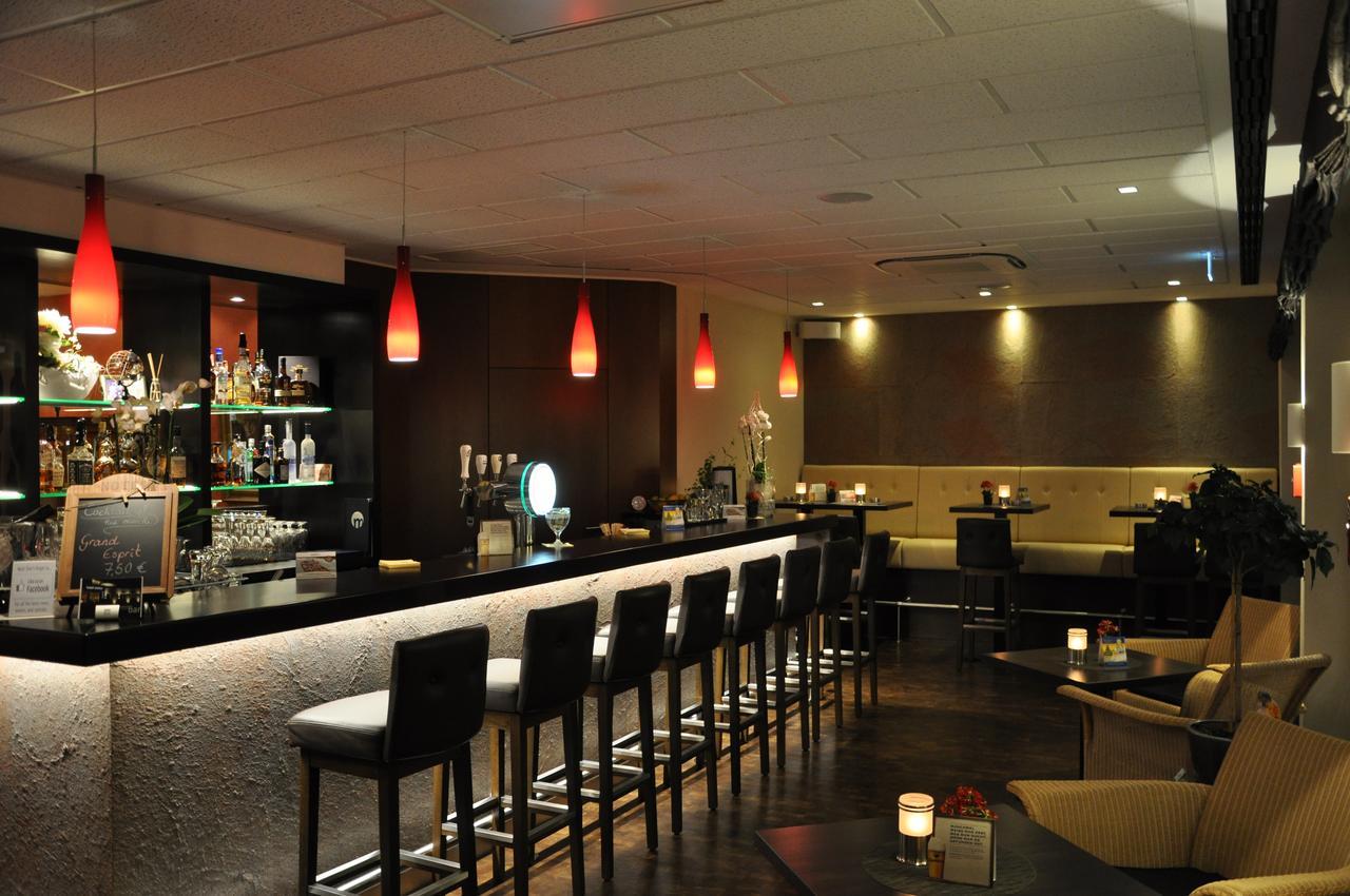 Hotel Merkur 兰施图尔 外观 照片