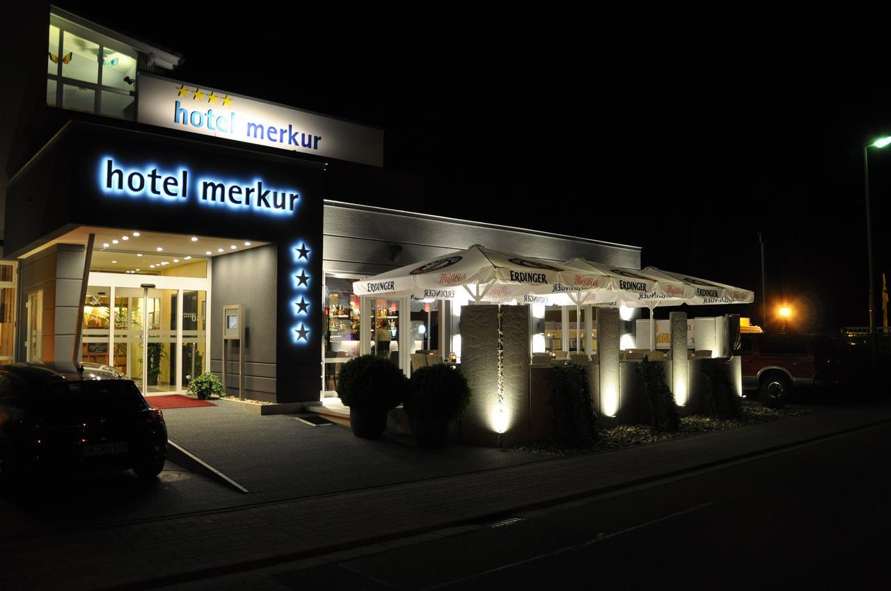 Hotel Merkur 兰施图尔 外观 照片